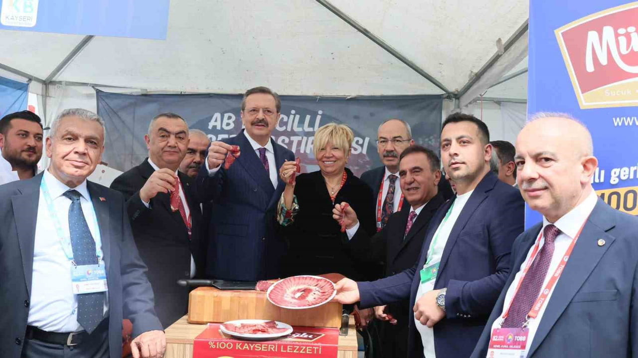 TÜRKİYE ODALAR VE BORSALAR BİRLİĞİ (TOBB) 82. MALİ GENEL KURULU; TİCARET BAKANI ÖMER BOLAT, ODA VE...