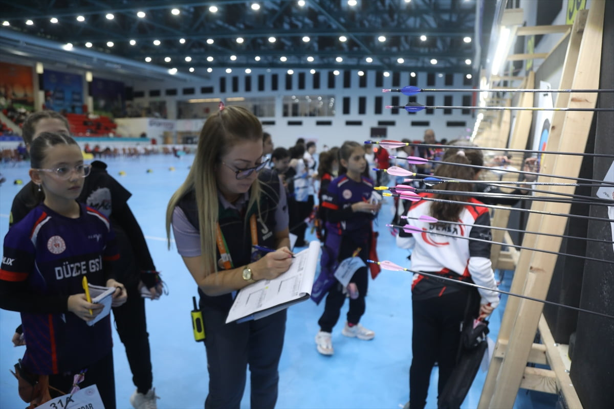 Türkiye Okçuluk Federasyonu tarafından düzenlenen ASES 15 Yaş Altı Salon Türkiye Şampiyonası...