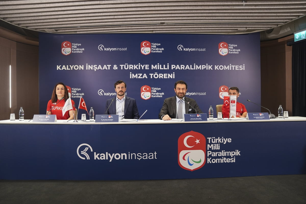 Türkiye Paralimpik Komitesi ile Kalyon İnşaat arasındaki ana sponsorluk anlaşmasının imza töreni...