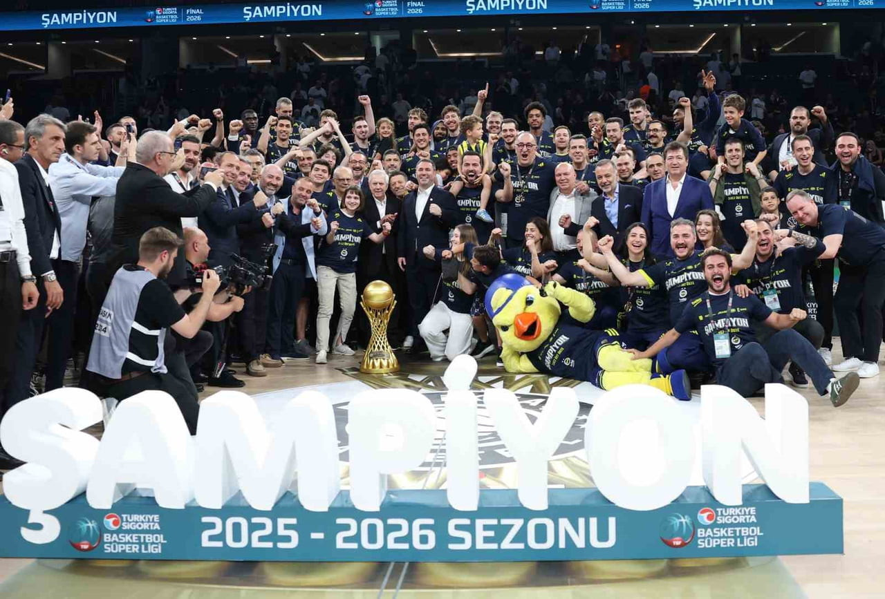 TÜRKİYE SİGORTA BASKETBOL SÜPER LİGİ PLAY-OFF FİNAL SERİSİ 4. MAÇINDA FENERBAHÇE, DEPLASMANDA...