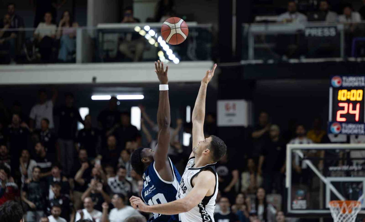 TÜRKİYE SİGORTA BASKETBOL SÜPER LİGİ PLAY-OFF YARI FİNAL SERİSİ 5. VE SON MAÇINDA BEŞİKTAŞ...