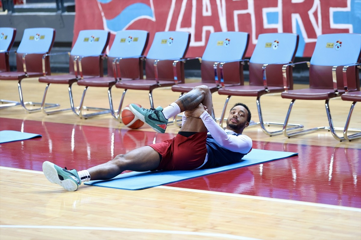 Türkiye Sigorta Basketbol Süper Ligi'nde mücadele eden Trabzonspor'un şutör oyun kurucusu...
