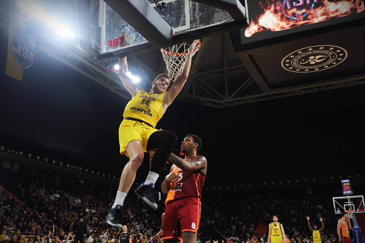 Türkiye Sigorta Basketbol Süper Ligi'nin 22. haftasında Mersin Spor ile Galatasaray MCT Technic...
