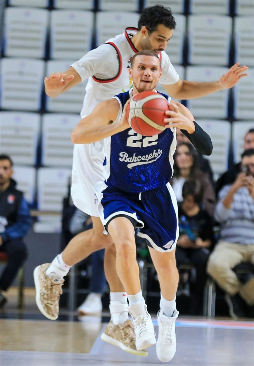 Türkiye Sigorta Basketbol Süper Ligi’nin 10. haftasında Glint Manisa Basket ile Bahçeşehir Koleji...
