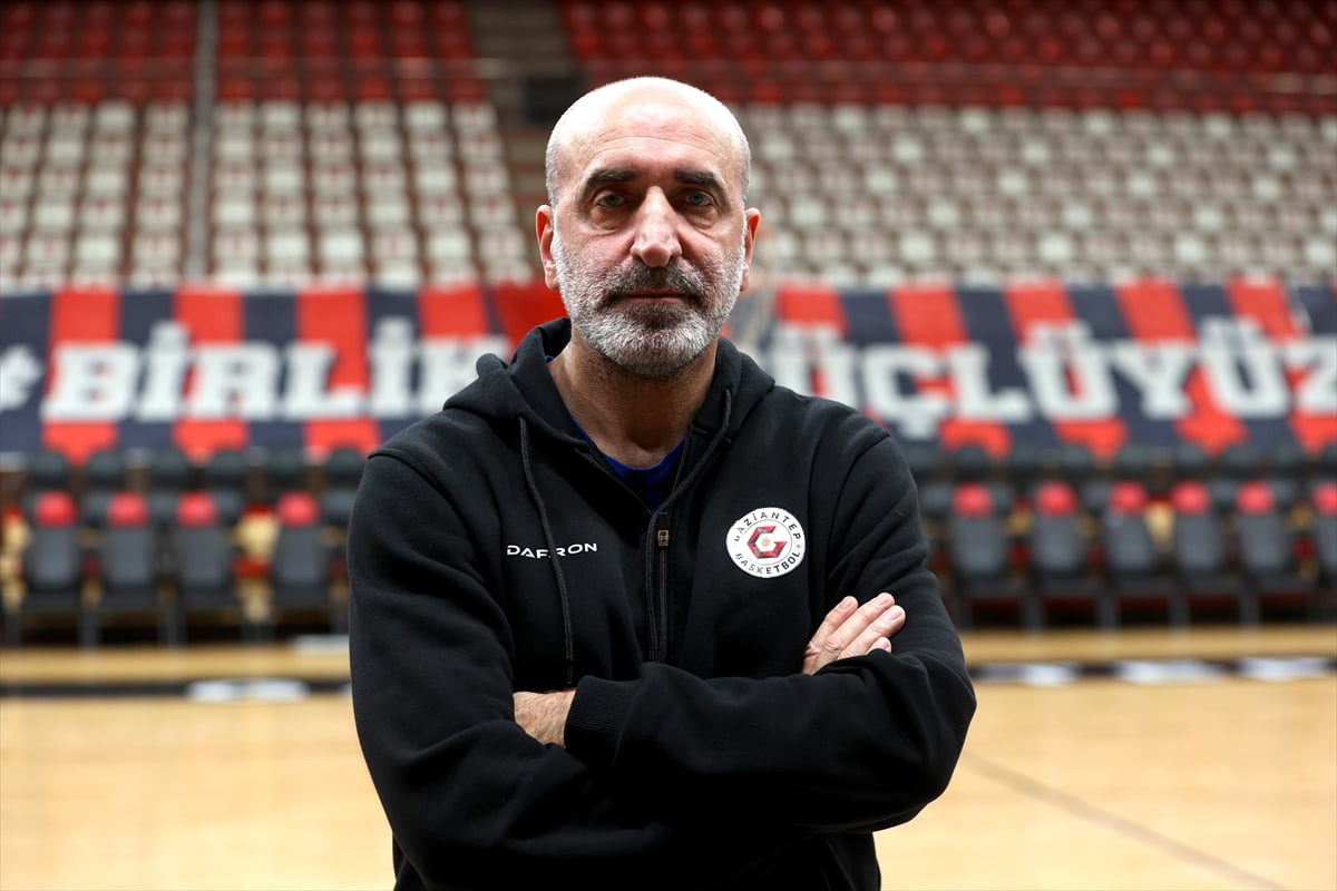 Türkiye Sigorta Türkiye Basketbol Ligi ekiplerinden Gaziantep Basketbol, başantrenör Şemsettin Baş...