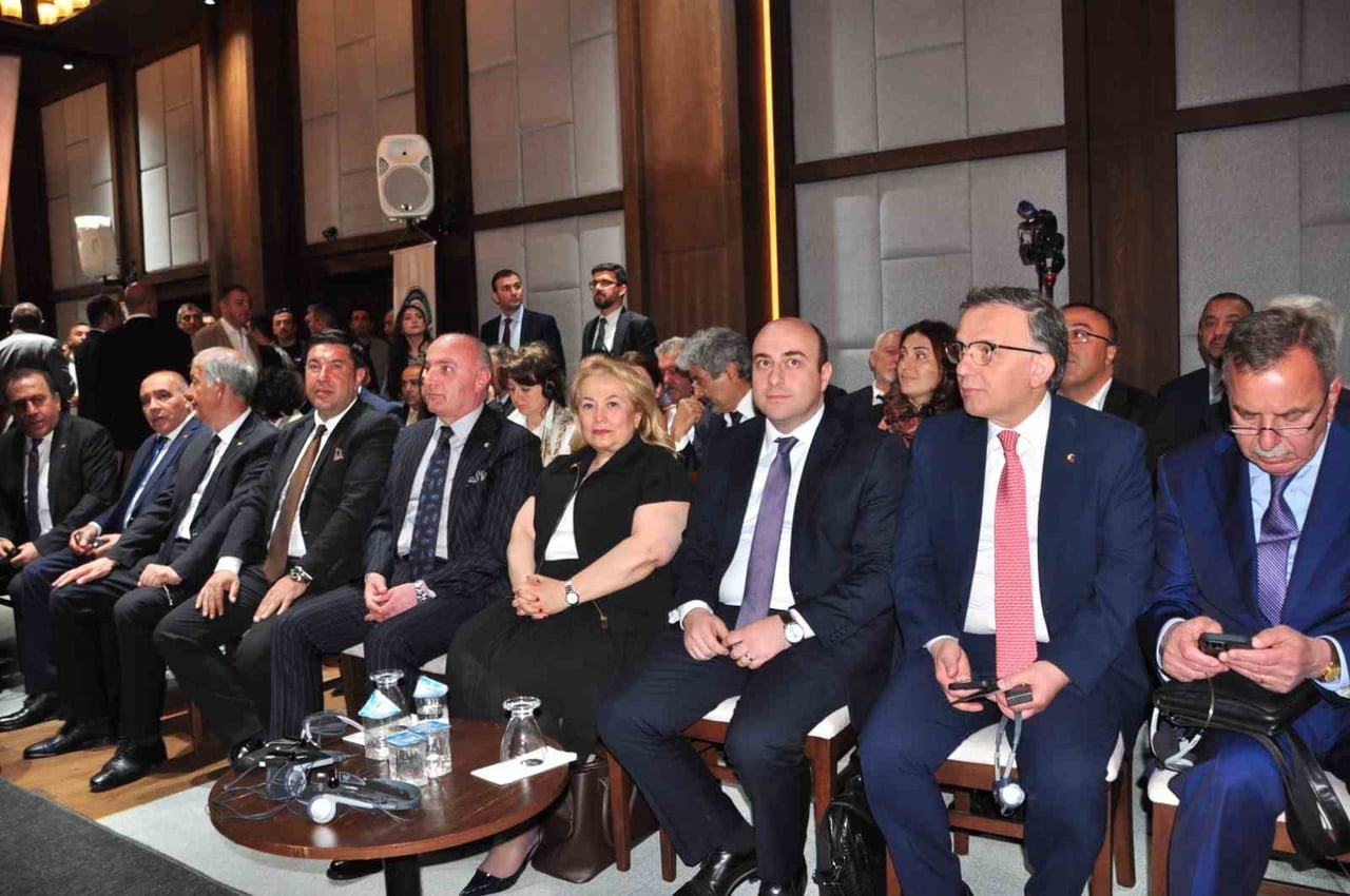 TÜRKİYE VE ERMENİSTAN DIŞİŞLERİ BAKANLIKLARI İLE TÜRKİYE ODALAR VE BORSALAR BİRLİĞİ'NİN (TOBB)...