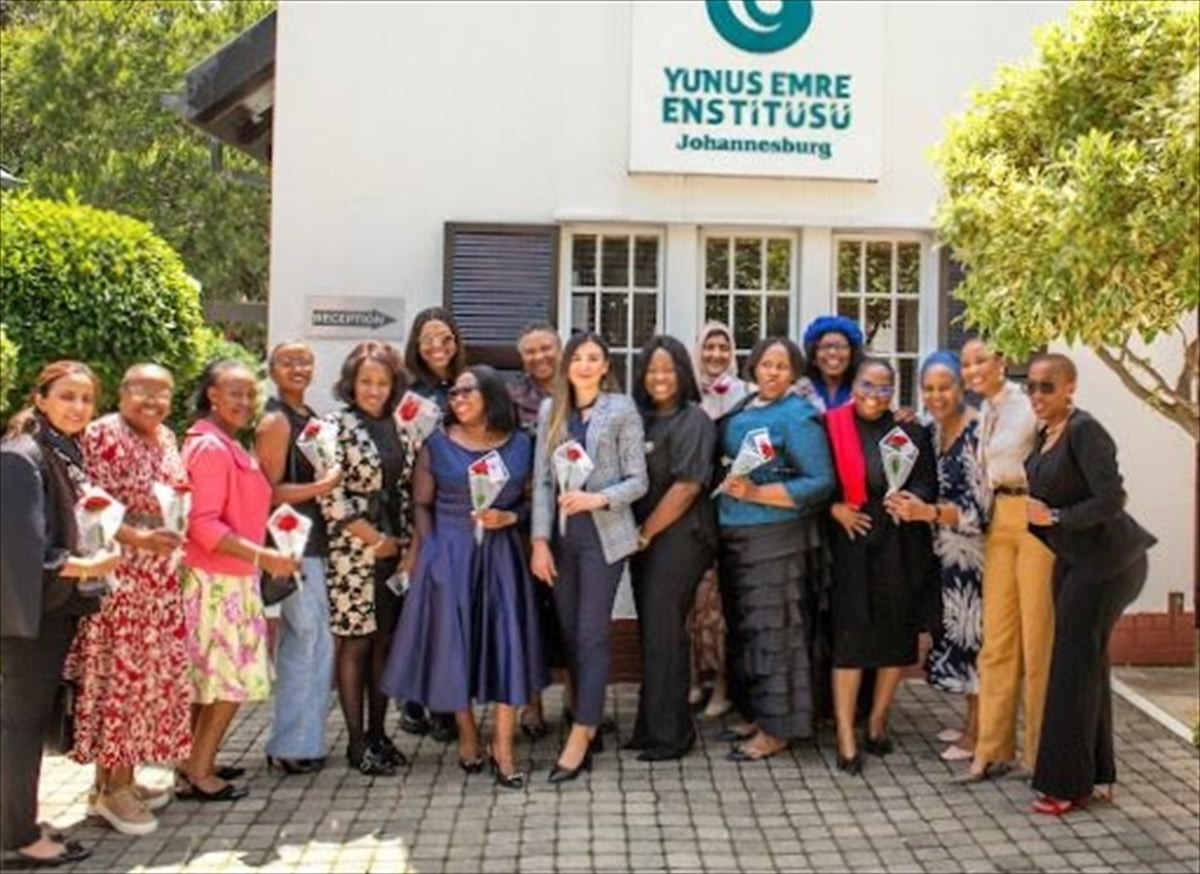 Türkiye ve Güney Afrika Cumhuriyeti'nden kadın girişimciler ve farklı sektör temsilcileri...