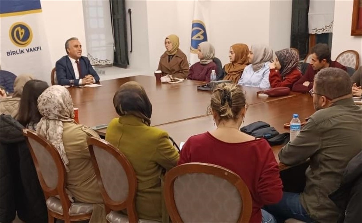 Türkiye Yazarlar Birliği İstanbul Şubesi Başkanı ve yazar Mahmut Bıyıklı, İstanbul Milli Eğitim...