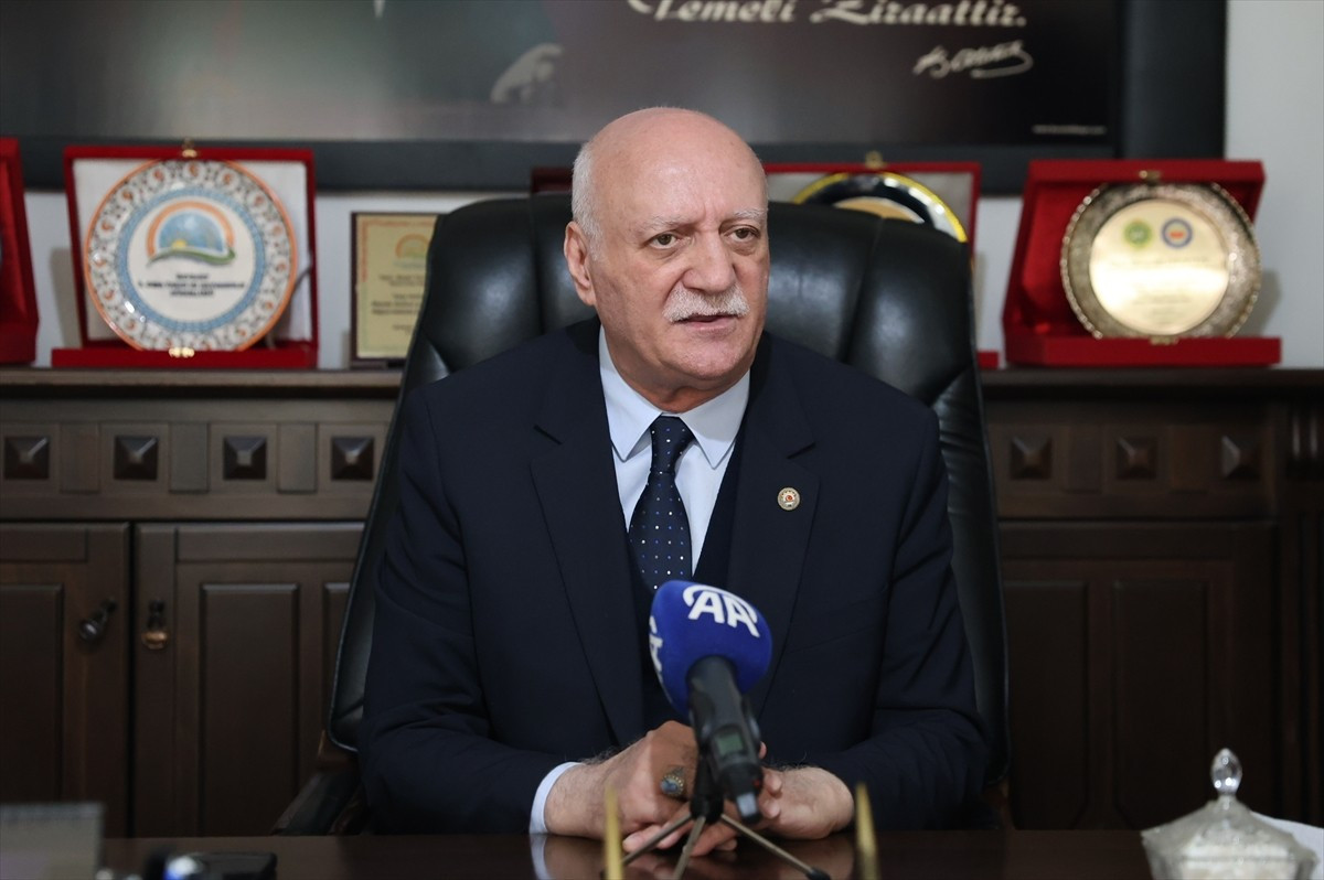 Türkiye Ziraat Odaları Birliği (TZOB) Genel Başkanı Şemsi Bayraktar, Bayburt Ziraat Odası Başkanı...