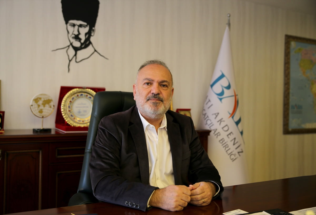 Türkiye'den yurt dışına yılın 2 ayında 100 milyon 860 bin dolarlık biber satışı gerçekleştirildi....