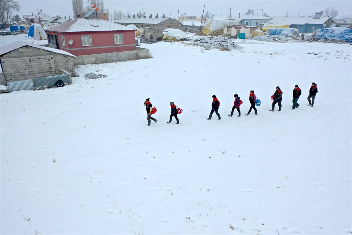 Türkiye'nin önemli hayvancılık merkezlerinden Kars'ta il ve ilçe tarım ve orman müdürlüklerinde...