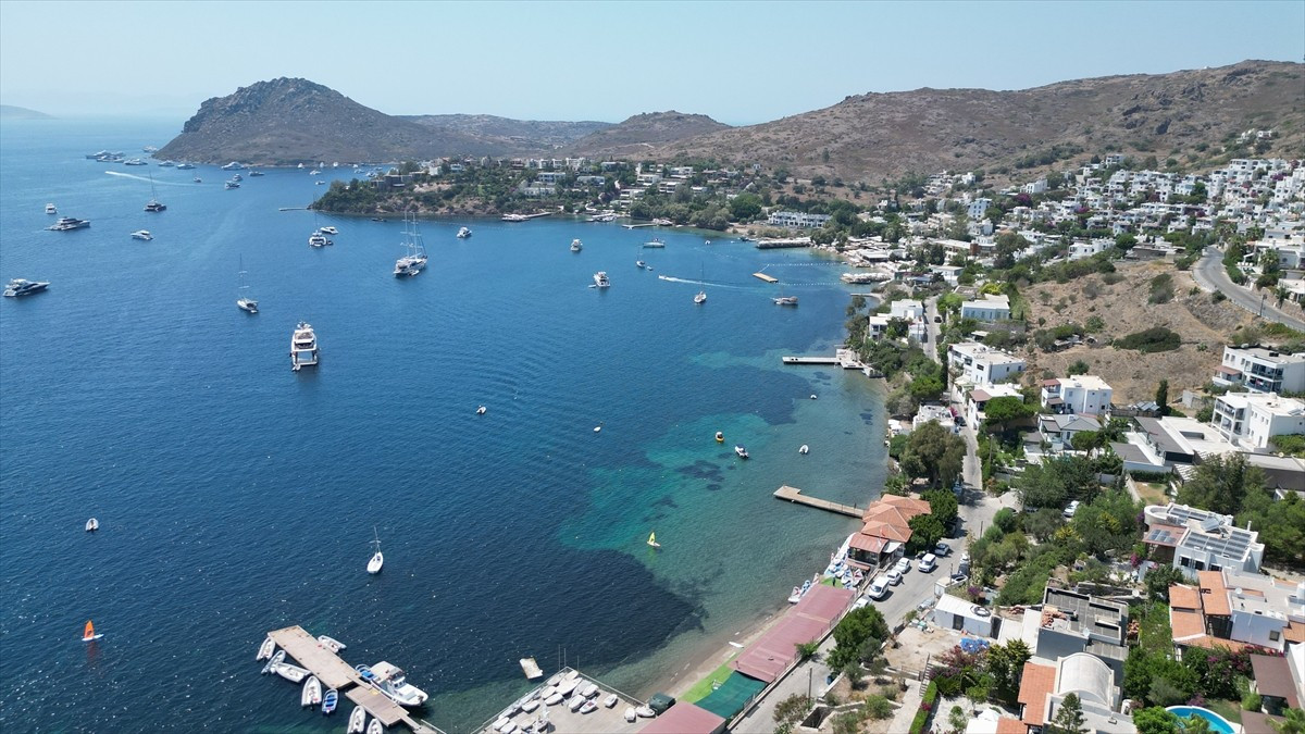 Türkiye'nin ve dünyanın gözde turizm kenti Bodrum'da bu sezon el yapımı guletler ve yatlarla eşsiz...