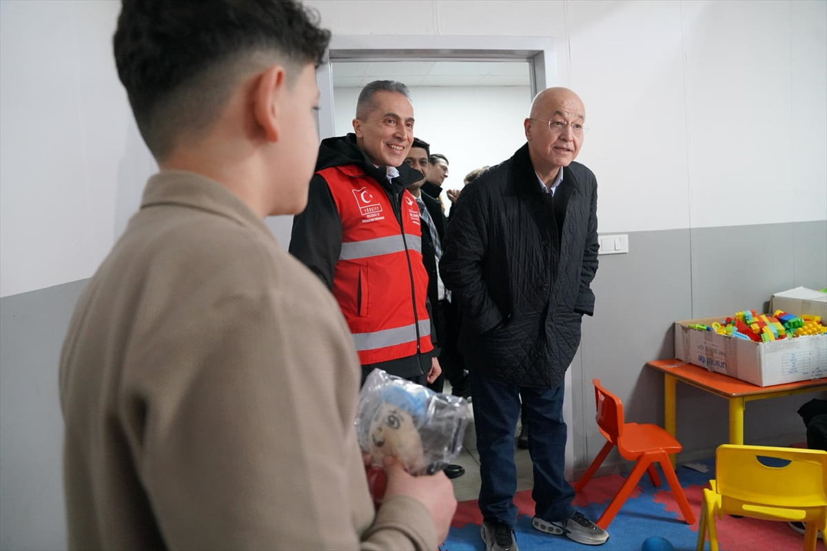 Türkiye'ye resmi ziyarette bulunan Birleşmiş Milletler (BM) Mülteciler Yüksek Komiseri Barham...