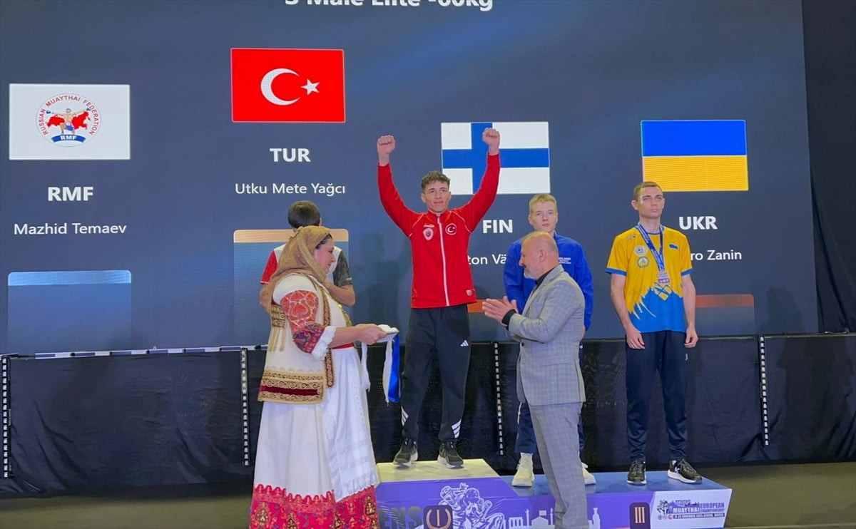 Türkiye'yi muaythai branşında başarıyla temsil eden sporcular, 2025 yılında 85 madalya...