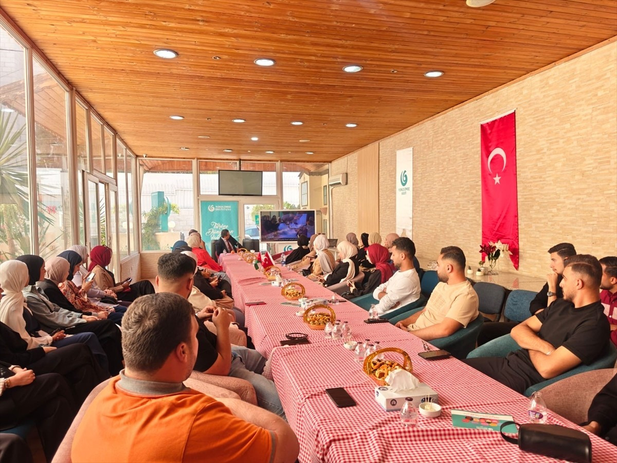 Türkiye’nin Amman Büyükelçisi Yakup Caymazoğlu, Yunus Emre Enstitüsü (YEE) Amman Türk Kültür...