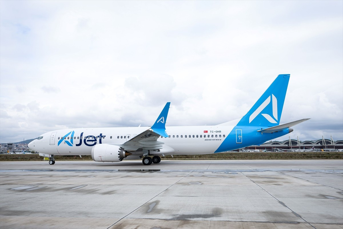 Türkiye’nin en genç hava yolu şirketi AJet, 2 yeni "Boeing 737-8 MAX" tipi uçağın filosuna...