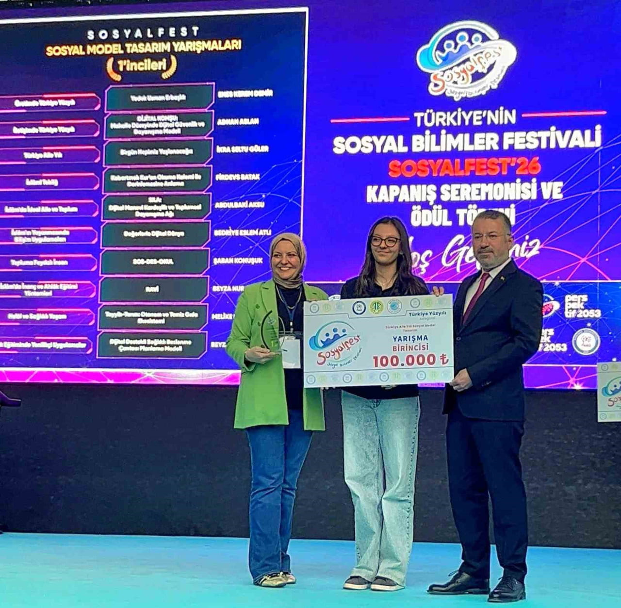 TÜRKİYE’NİN İLK ULUSAL VE ULUSLARARASI SOSYAL BİLİMLER FESTİVALİ SOSYALFEST 2026’DA ERZURUMLU LİSE...