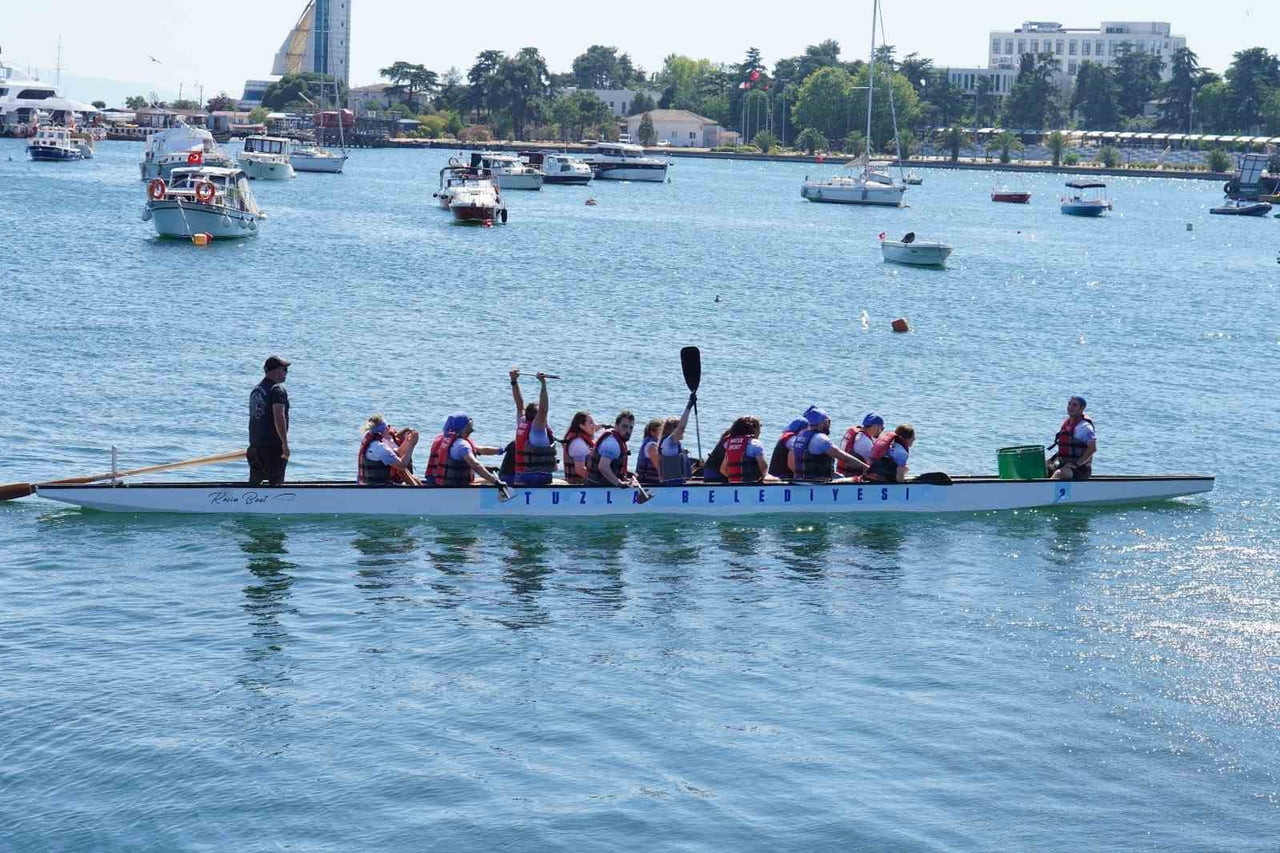 TUZLA BELEDİYESİ’NİN EV SAHİPLİĞİNDE, TUZLA DENİZ YILDIZI SPOR KULÜBÜ İŞ BİRLİĞİYLE DÜZENLENEN 3....