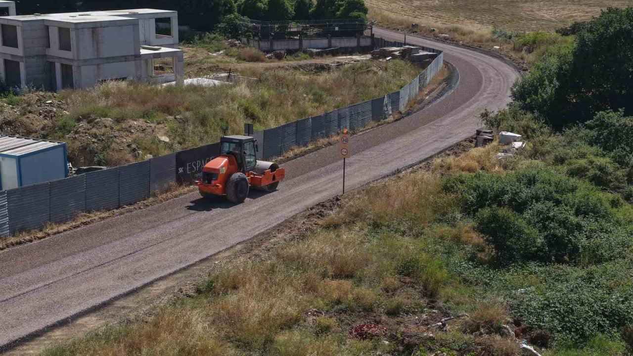 TUZLA’NIN 10 YILLIK ASFALT SORUNU ÇÖZÜLÜYOR