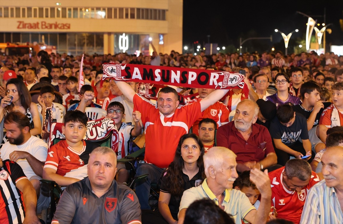 UEFA Avrupa Ligi play-off turunda Yunanistan temsilcisi Panathinaikos ile deplasmanda karşılaşan...
