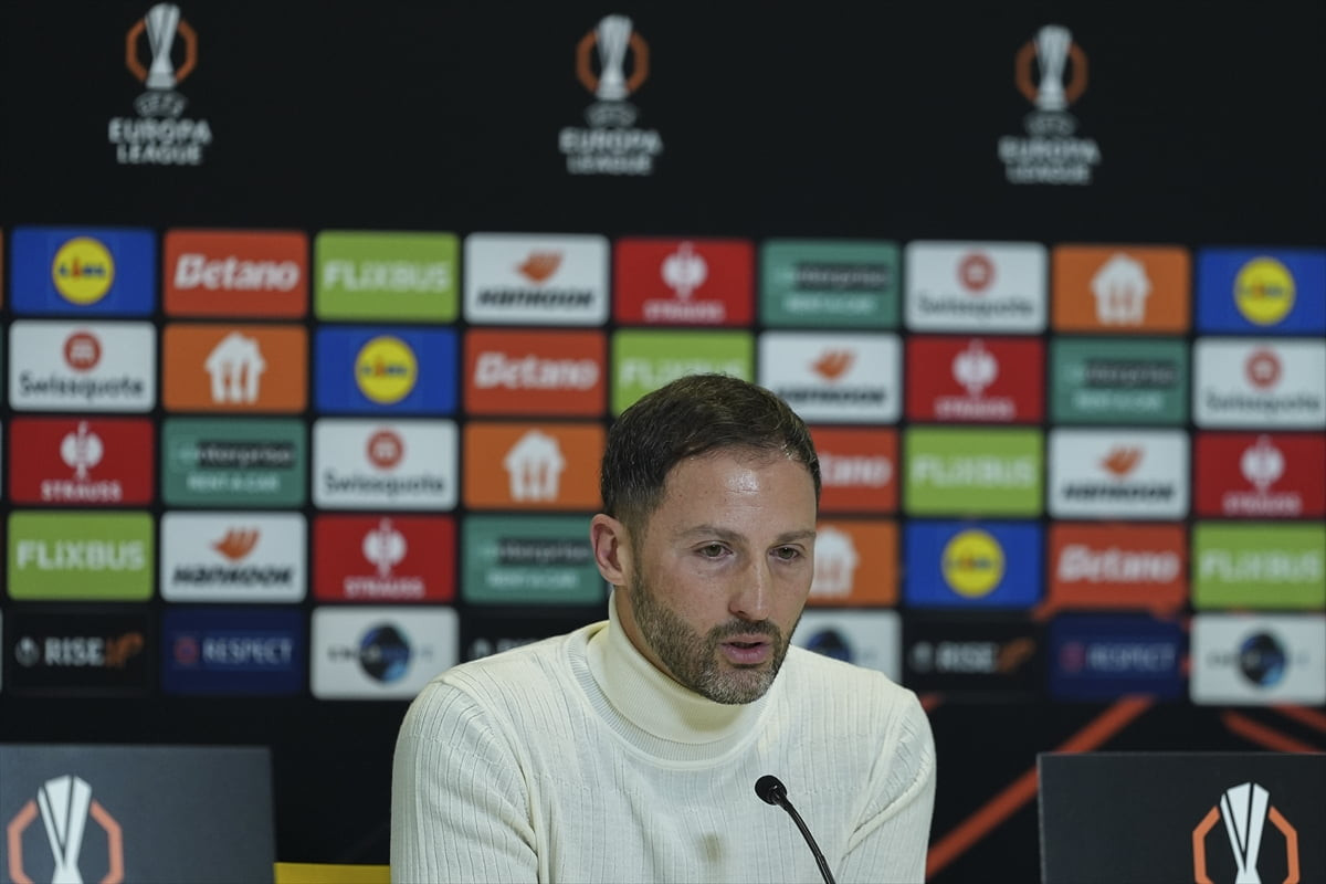 UEFA Avrupa Ligi'nin 8. haftasında FCSB ile Fenerbahçe takımları Ulusal Arena’da karşılaştı....