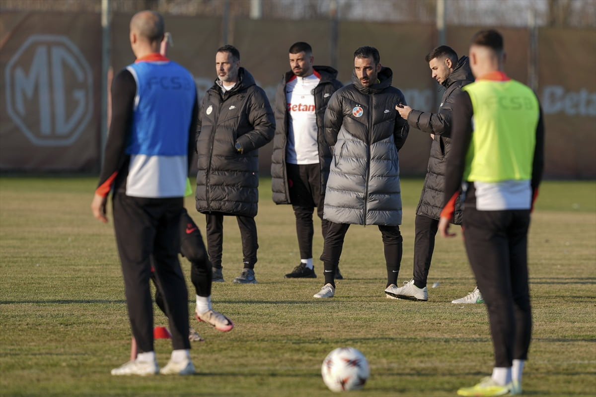 UEFA Avrupa Ligi'nin 8. haftasında yarın Fenerbahçe'yi konuk edecek Romanya ekibi FCSB...