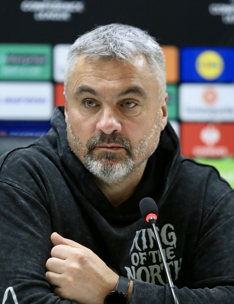 UEFA Konferans Ligi'nin 3. haftasında Samsunspor, Yunanistan ekibi AEK'yi konuk edecek....