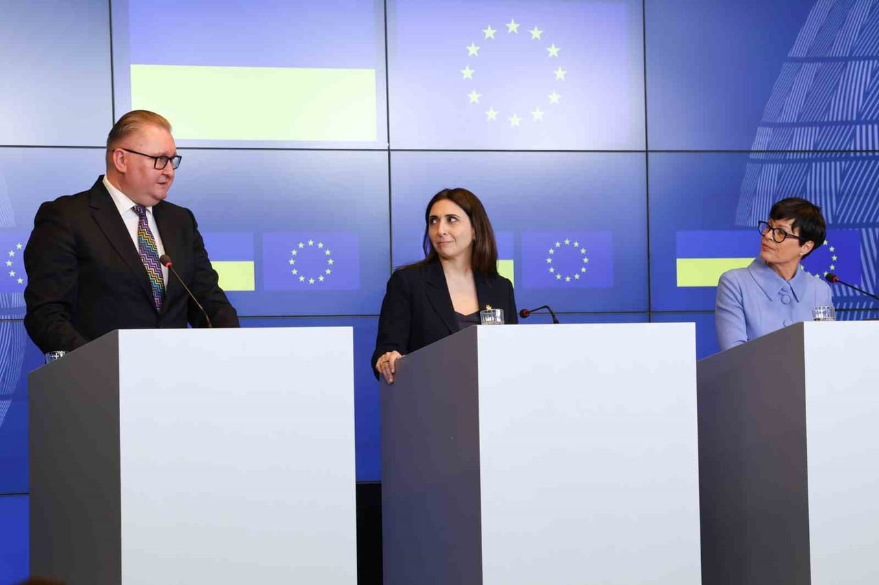 UKRAYNA VE MOLDOVA AB’YE ÜYELİK MÜZAKERELERİNDE İLK FASIL KÜMELERİNİ AÇTI