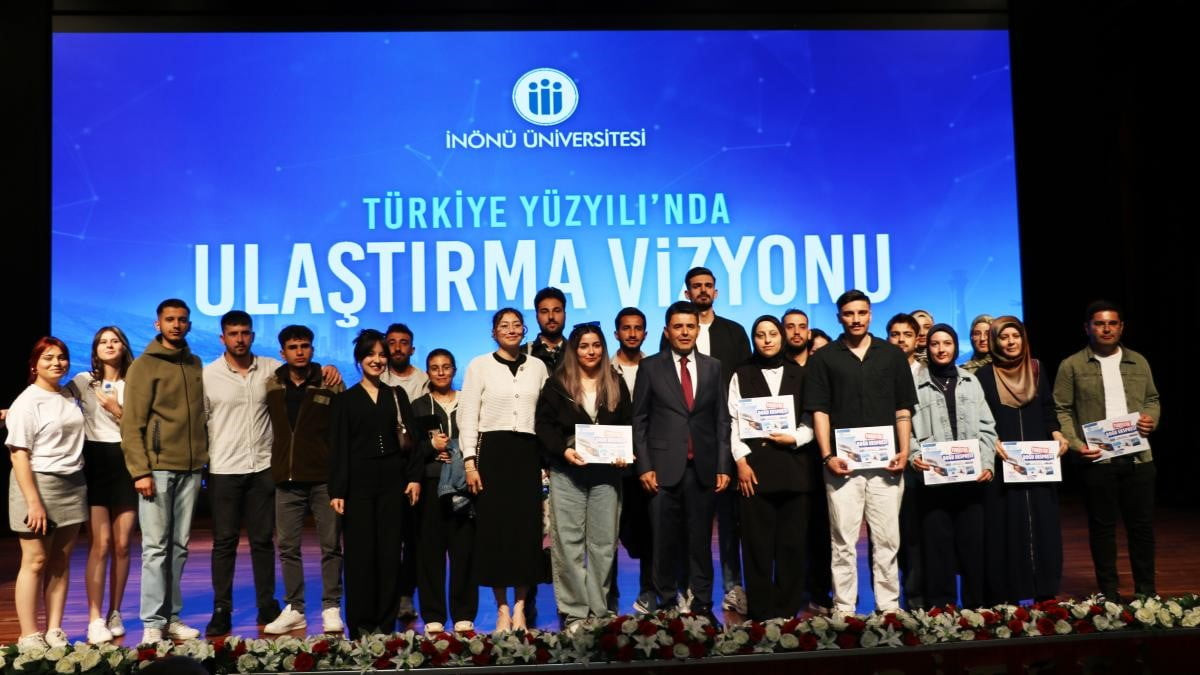 ULAŞTIRMA VE ALTYAPI BAKAN YARDIMCISI BOYRAZ, ÖĞRENCİLERLE BULUŞTU