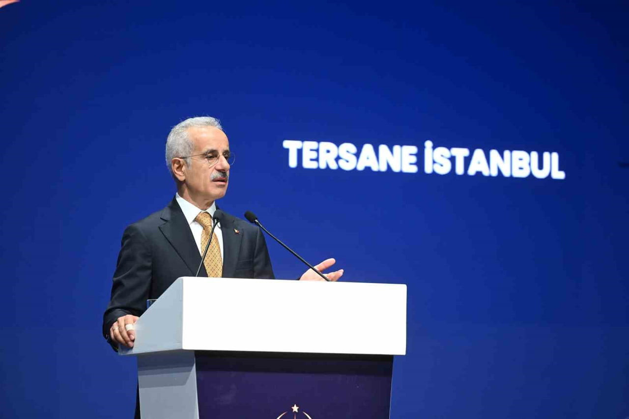 ULAŞTIRMA VE ALTYAPI BAKANI ABDÜLKADİR URALOĞLU