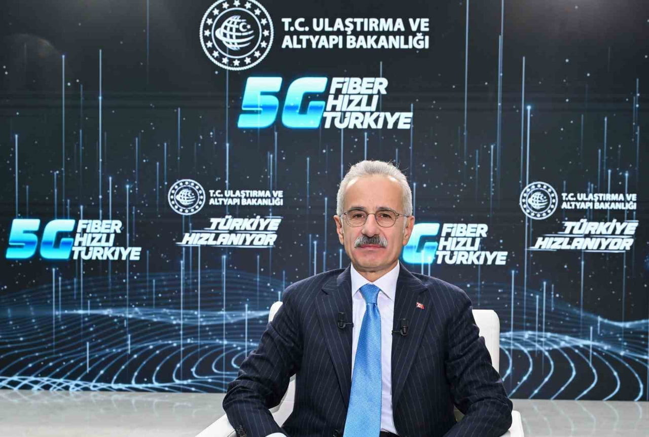 ULAŞTIRMA VE ALTYAPI BAKANI ABDULKADİR URALOĞLU