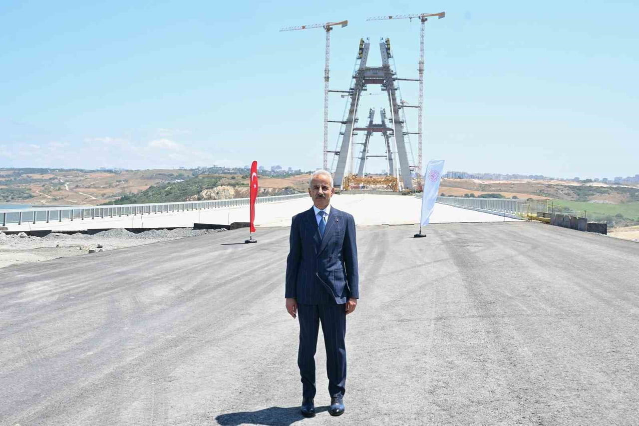 ULAŞTIRMA VE ALTYAPI BAKANI ABDULKADİR URALOĞLU