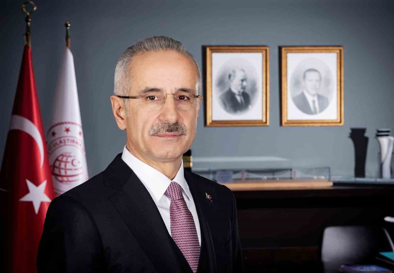 ULAŞTIRMA VE ALTYAPI BAKANI ABDULKADİR URALOĞLU