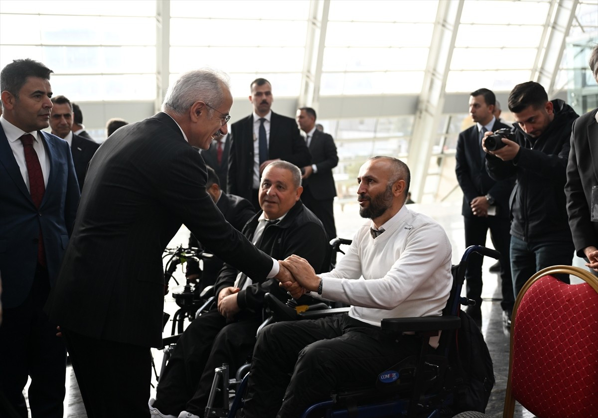 Ulaştırma ve Altyapı Bakanı Abdulkadir Uraloğlu, Ankara YHT Gar'da TCDD Taşımacılık AŞ ve Türkiye...