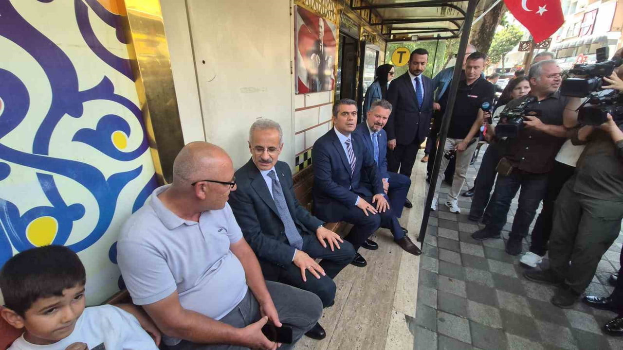 ULAŞTIRMA VE ALTYAPI BAKANI ABDULKADİR URALOĞLU, ÇEŞİTLİ ZİYARET VE TEMASLARDA BULUNMAK ÜZERE...