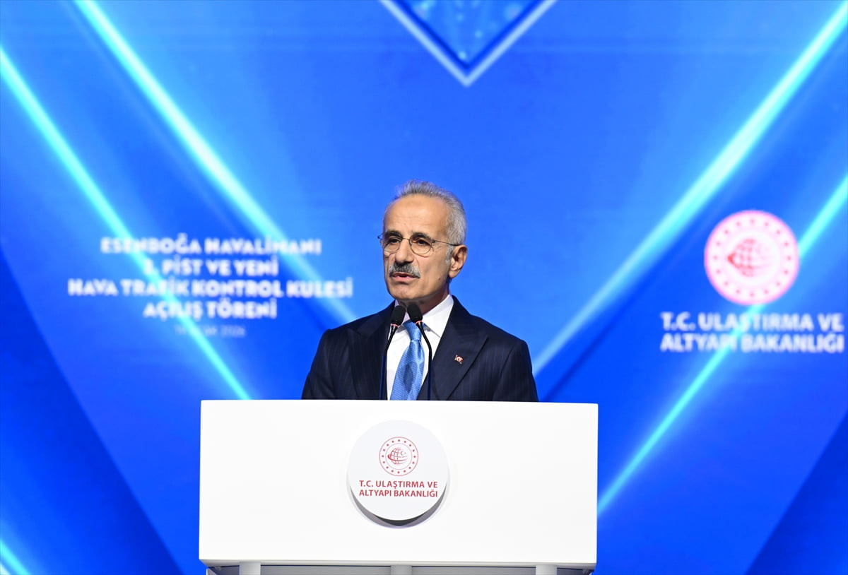 Ulaştırma ve Altyapı Bakanı Abdulkadir Uraloğlu, Esenboğa Havalimanı 3. Pist, Yeni Kule ve...