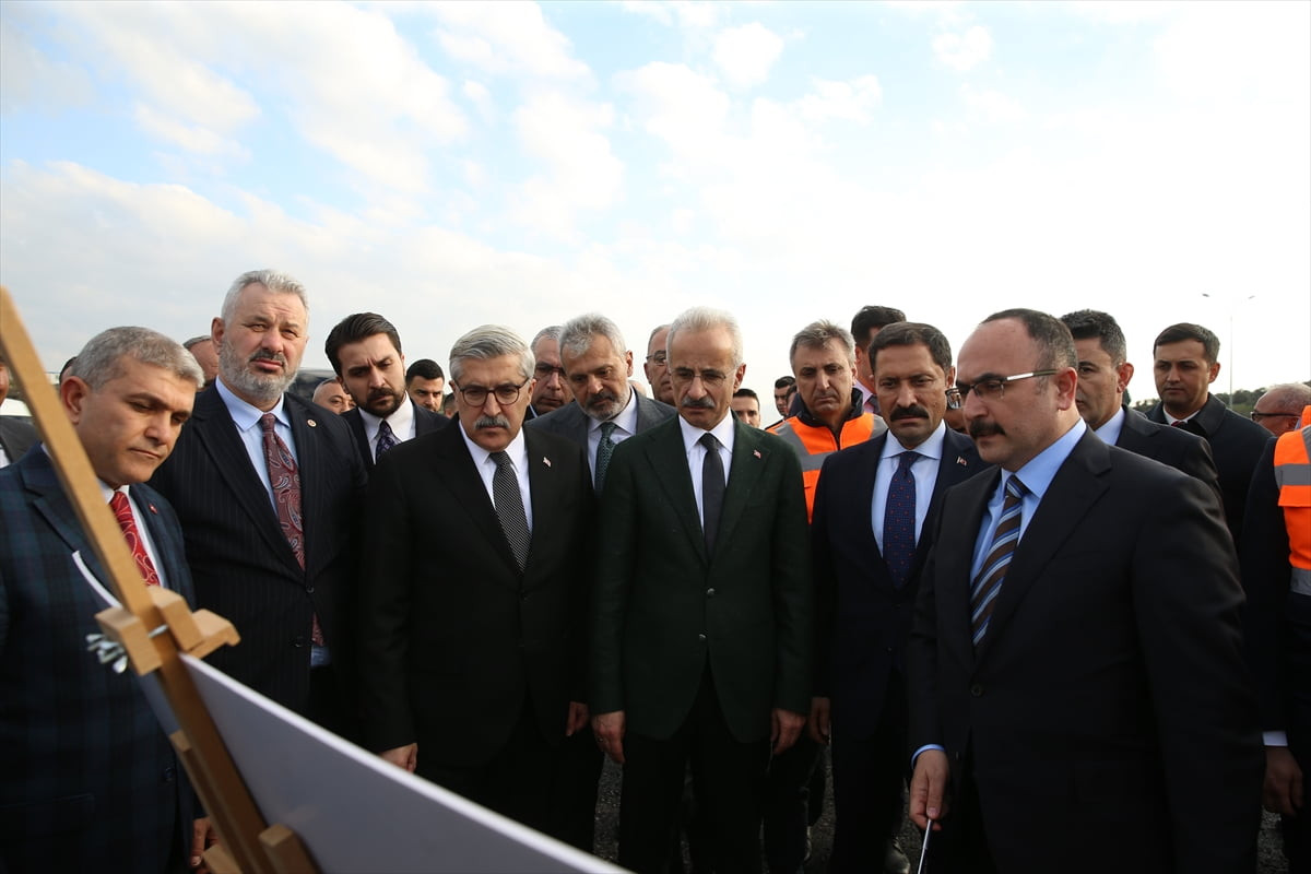 Ulaştırma ve Altyapı Bakanı Abdulkadir Uraloğlu, kentteki programları kapsamında, yapımına...