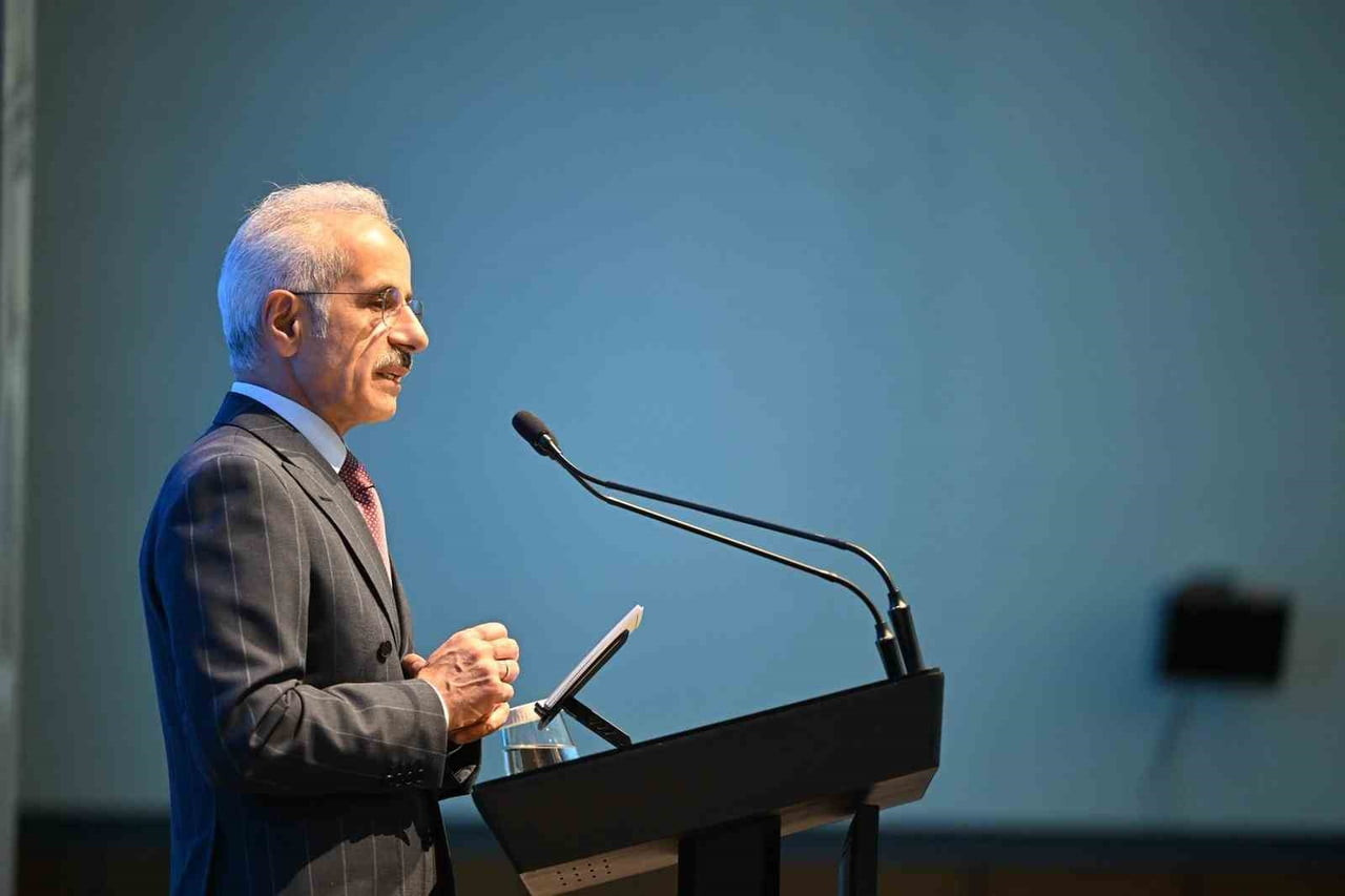 ULAŞTIRMA VE ALTYAPI BAKANI ABDULKADİR URALOĞLU, "81 İLİMİZDE KADEMELİ OLARAK HİZMETE ALDIĞIMIZ 5G...