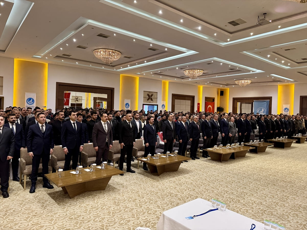 Ülkü Ocakları Eğitim ve Kültür Vakfı Genel Merkezi tarafından Kırşehir'in ev sahipliğinde İç...