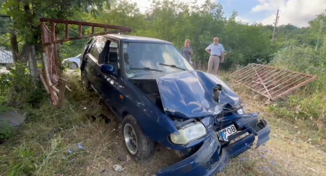 ULUS'TAKİ KÖYÜNE 3 KM KALA KAZA YAPAN SÜRÜCÜ, ARACINI OLAY YERİNDE BIRAKARAK, EVİNE UYUMAYA...