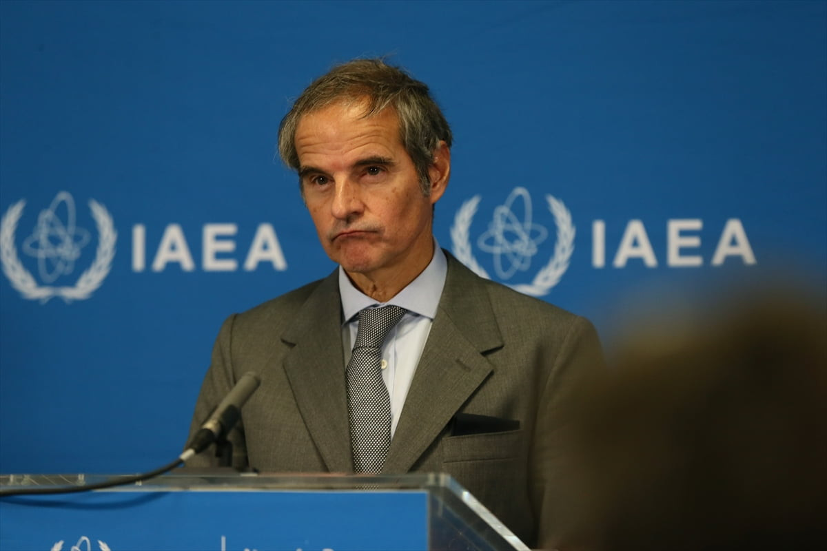 Uluslararası Atom Enerjisi Ajansı (UAEA) Başkanı Rafael Mariano Grossi, ABD ile İsrail'in İran'a...