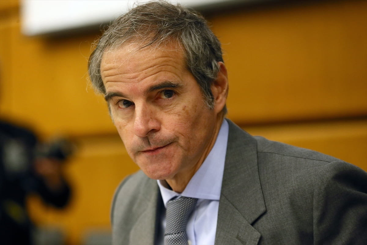 Uluslararası Atom Enerjisi Ajansı (UAEA) Yönetim Kurulunun, ABD ile İsrail'in İran'a yönelik...