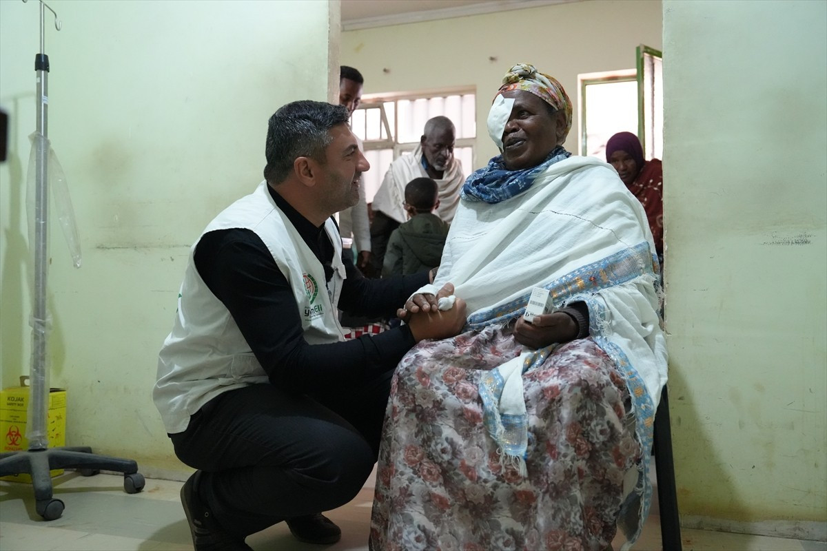 Uluslararası yardım kuruluşu Avrupa Yetim Eli Derneği, Etiyopya'da gerçekleştirdiği insani yardım...