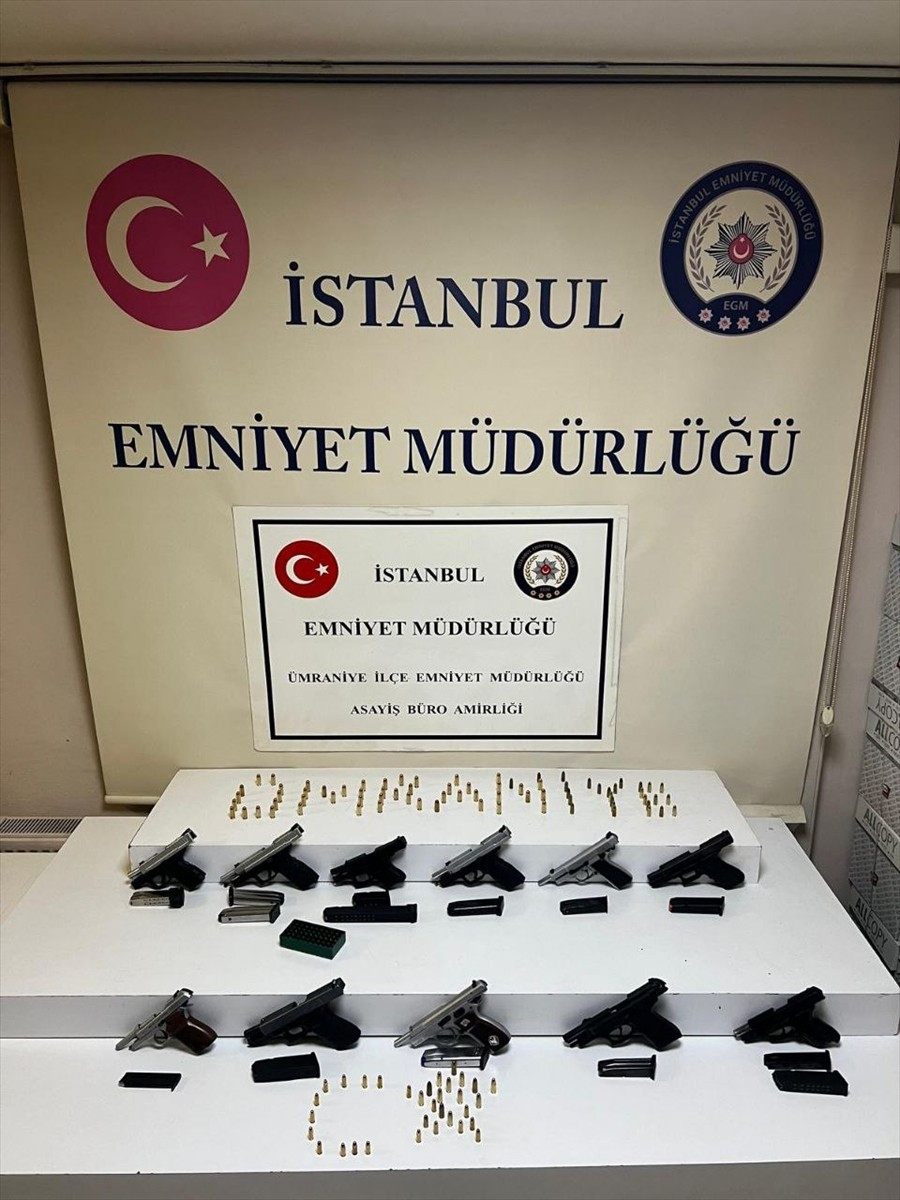 Ümraniye'de silah ticareti yaptığı iddiasıyla gözaltına alınan şüpheli tutuklandı. İl Emniyet...