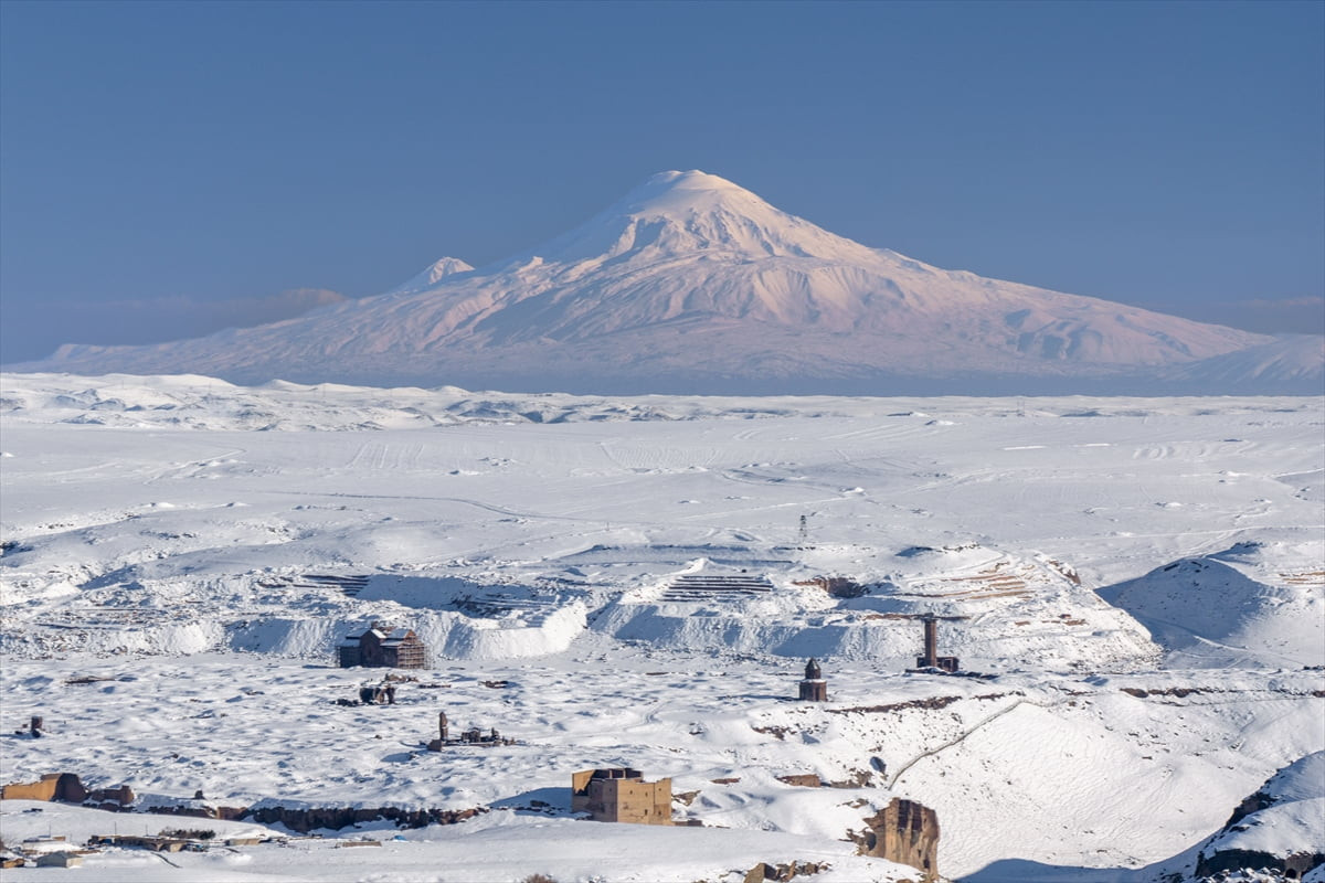 UNESCO Dünya Mirası Listesi'nde yer alan ve "Medeniyetler Beşiği" olarak adlandırılan Kars'taki...