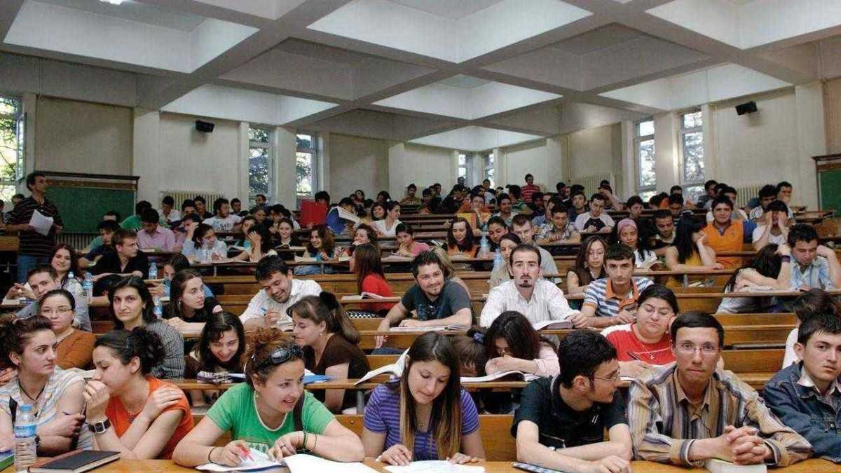 üniversitede çakışan ders sorunu nasıl çözülür