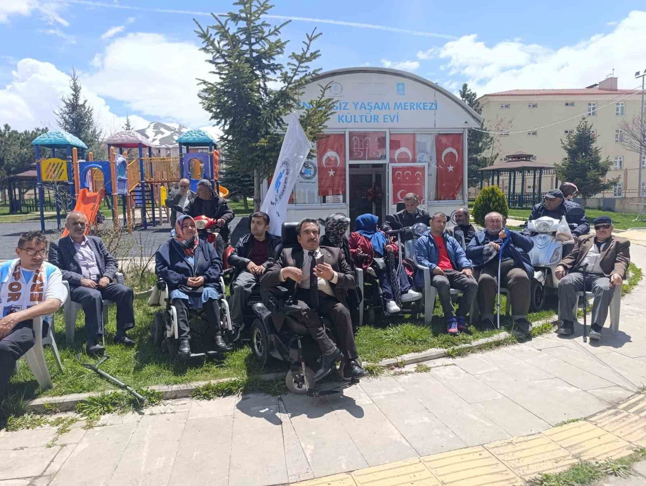 ÜRKİYE SAKATLAR DERNEĞİ ERZURUM ŞUBESİ TARAFINDAN 10-16 MAYIS ENGELLİLER HAFTASI DOLAYISIYLA BASIN...