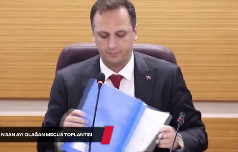 UŞAK BELEDİYE BAŞKANI ÖZKAN YALIM'IN SEVGİLİSİNE İŞ VEREN BORNOVA BELEDİYE BAŞKANI ÖMER EŞKİ VE...