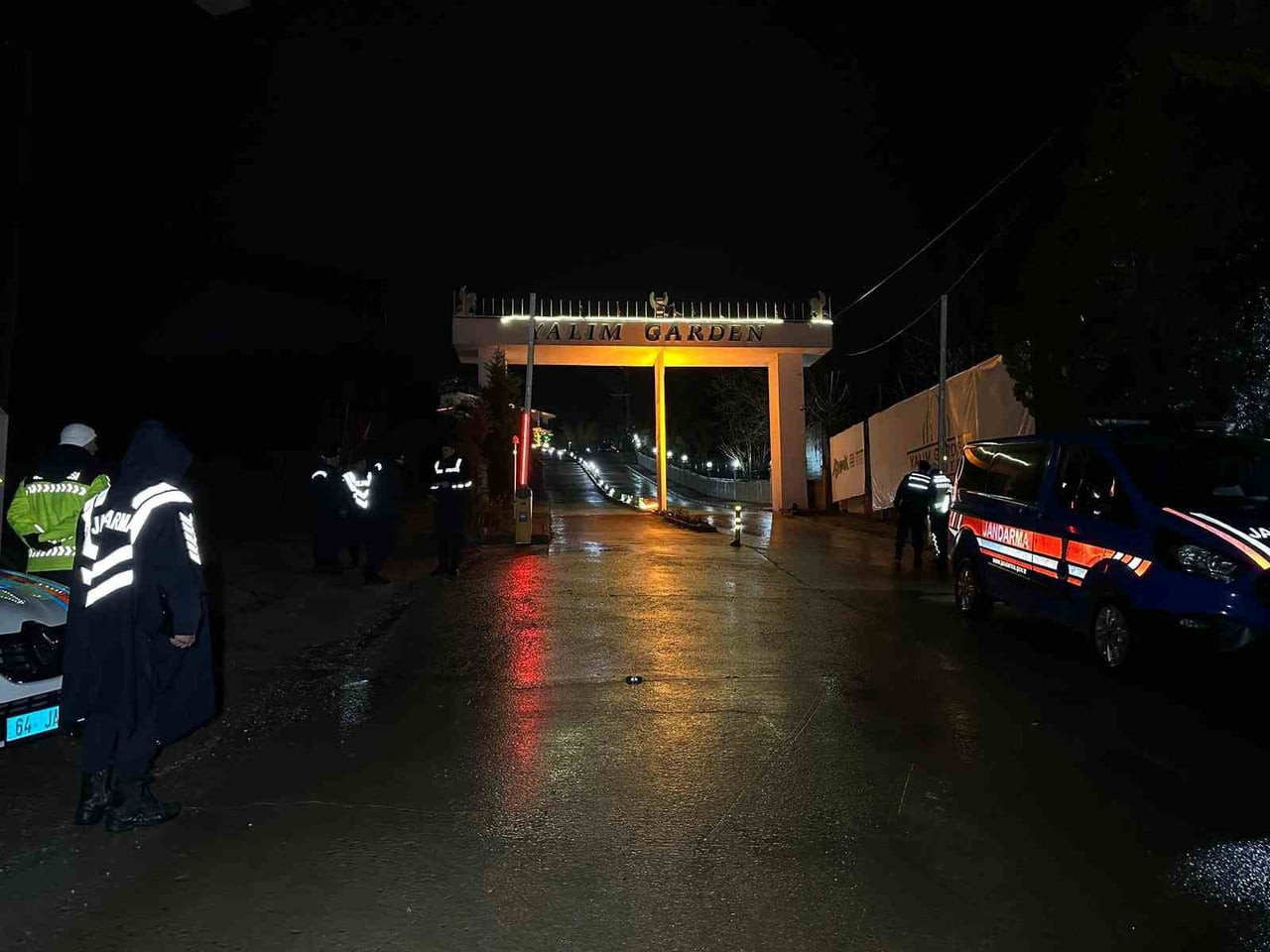 UŞAK BELEDİYE BAŞKANI ÖZKAN YALIM’IN HAKKINDA YÜRÜTÜLEN "RÜŞVET" SORUŞTURMASI KAPSAMINDA GÖZALTINA...