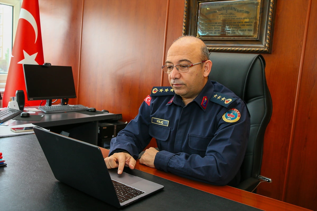 Uşak İl Jandarma Komutanı Kıdemli Albay Özgür Kılıç, Anadolu Ajansının (AA) gözünden 2025'e damga...